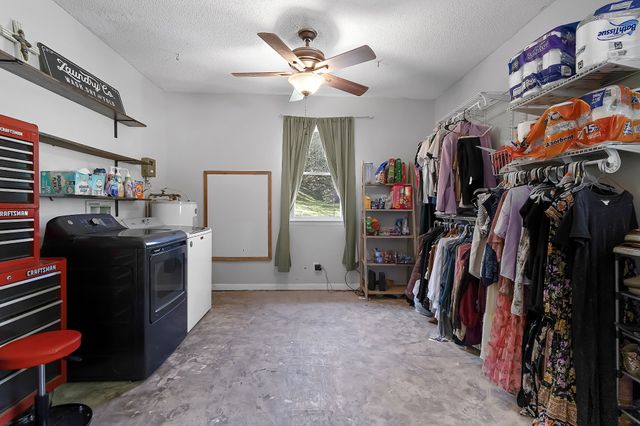 1080 Woodland Dr, Pulaski, TN 38478