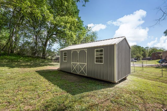 1080 Woodland Dr, Pulaski, TN 38478