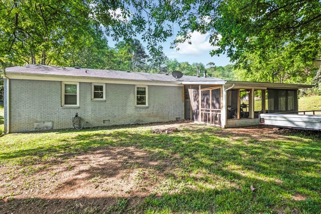 1080 Woodland Dr, Pulaski, TN 38478
