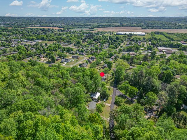 1080 Woodland Dr, Pulaski, TN 38478
