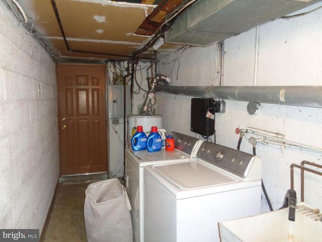 320 E CLAREMONT RD, Philadelphia, PA 19120