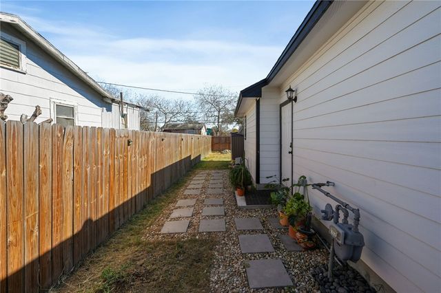 3018 Washington St, Corpus Christi, TX 78405