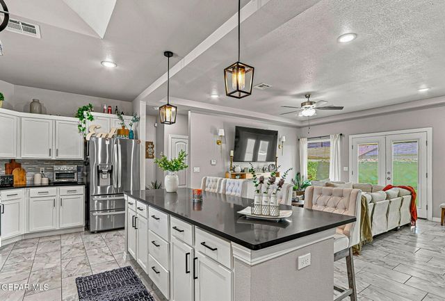 620 David Ortiz Street, Socorro, TX 79927