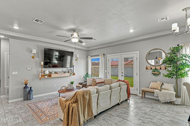 620 David Ortiz Street, Socorro, TX 79927