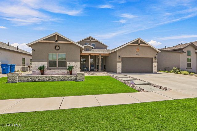 620 David Ortiz Street, Socorro, TX 79927