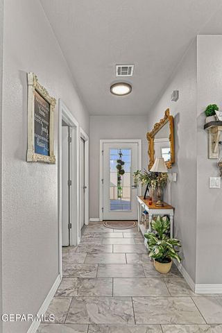 620 David Ortiz Street, Socorro, TX 79927
