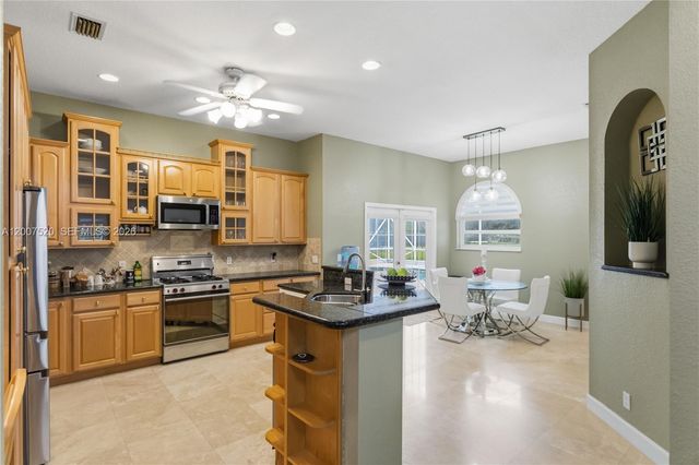 12343 NW 19th St, Plantation, FL 33323