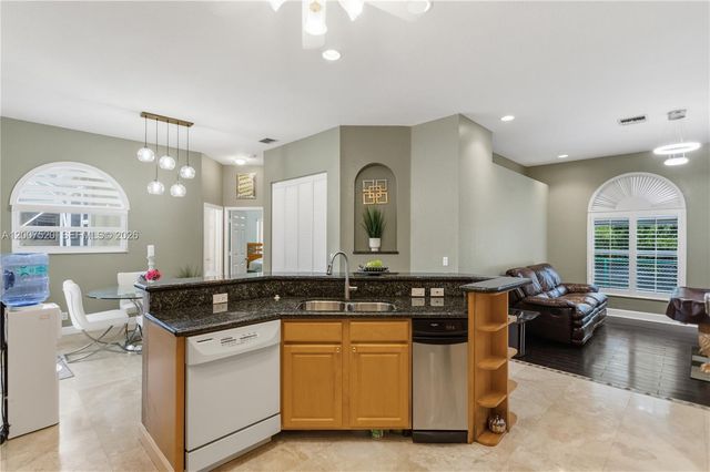 12343 NW 19th St, Plantation, FL 33323