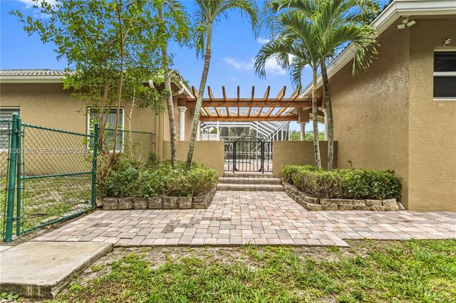12343 NW 19th St, Plantation, FL 33323