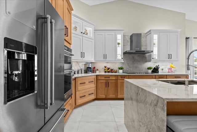 16506 LONGLEAT DRIVE, Lutz, FL 33549