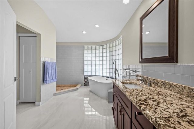 16506 LONGLEAT DRIVE, Lutz, FL 33549