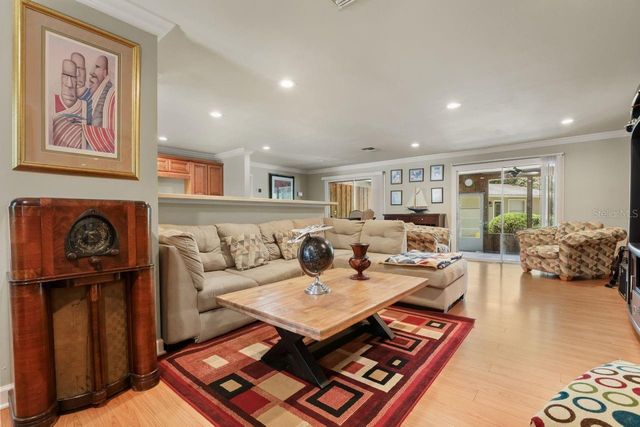 200 CROOKED OAK COURT, Longwood, FL 32779