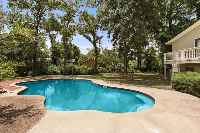200 CROOKED OAK COURT, Longwood, FL 32779
