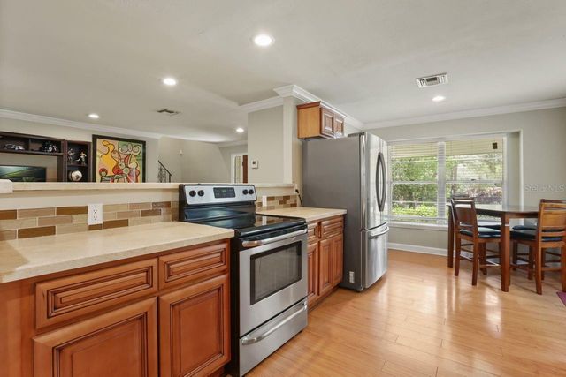 200 CROOKED OAK COURT, Longwood, FL 32779