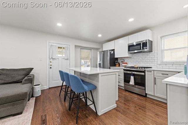 893 Ford Boulevard, Lincoln Park, MI 48146
