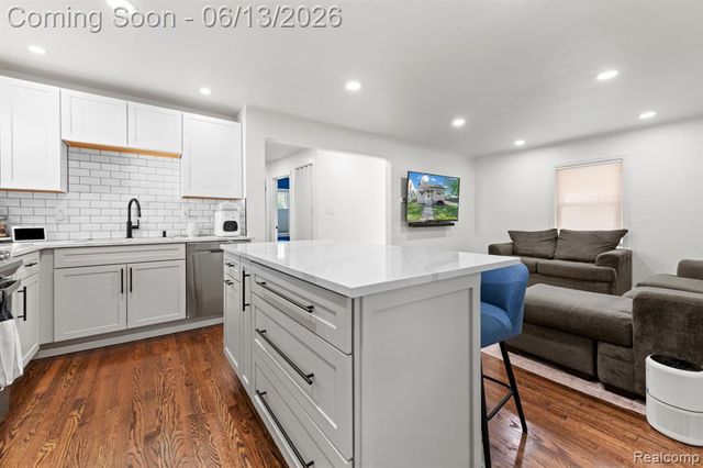 893 Ford Boulevard, Lincoln Park, MI 48146