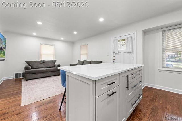 893 Ford Boulevard, Lincoln Park, MI 48146