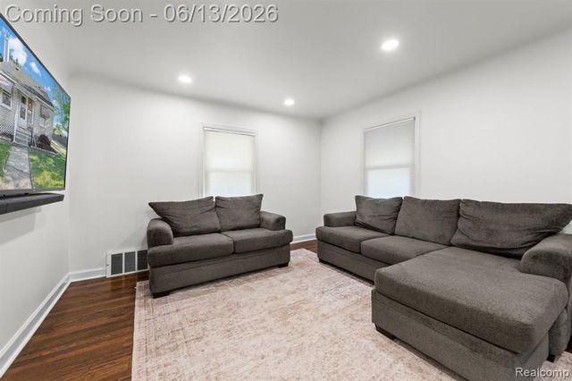893 Ford Boulevard, Lincoln Park, MI 48146
