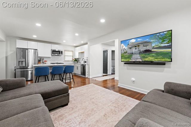 893 Ford Boulevard, Lincoln Park, MI 48146