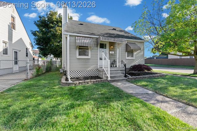 893 Ford Boulevard, Lincoln Park, MI 48146