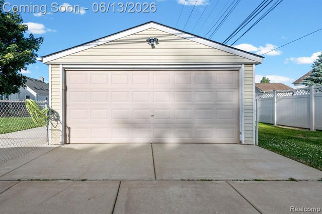 893 Ford Boulevard, Lincoln Park, MI 48146