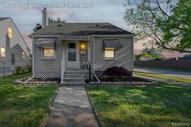 893 Ford Boulevard, Lincoln Park, MI 48146