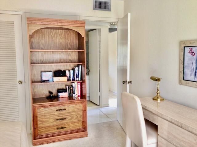 571 Fanshaw N, Boca Raton, FL 33434