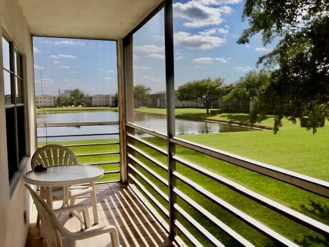 571 Fanshaw N, Boca Raton, FL 33434