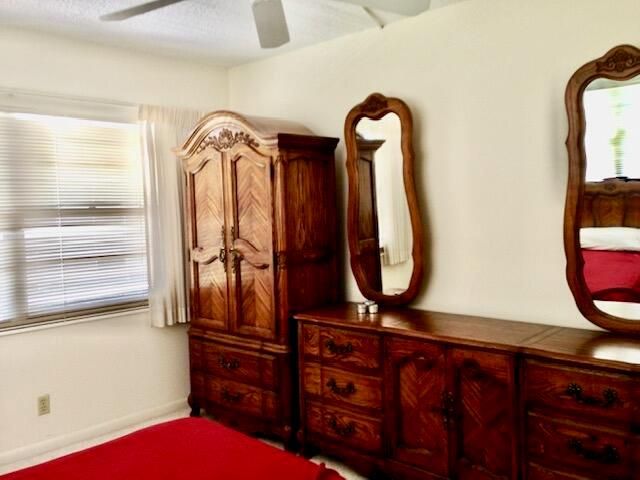 571 Fanshaw N, Boca Raton, FL 33434
