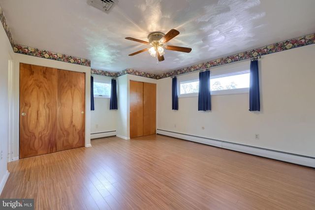 4 SHERWOOD DR, Carlisle, PA 17015