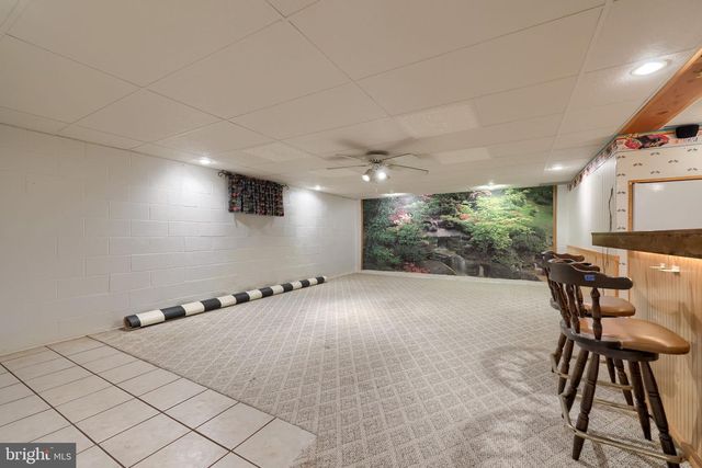 4 SHERWOOD DR, Carlisle, PA 17015