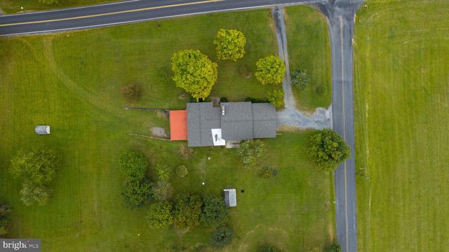 4 SHERWOOD DR, Carlisle, PA 17015