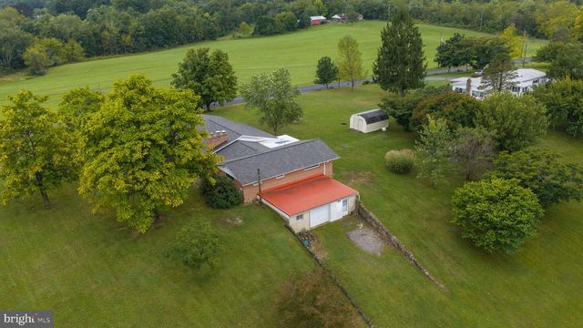 4 SHERWOOD DR, Carlisle, PA 17015