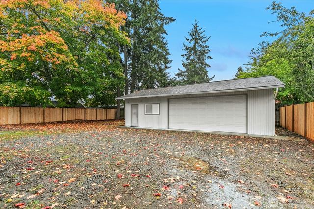 15914 52nd Avenue W, Edmonds, WA 98026