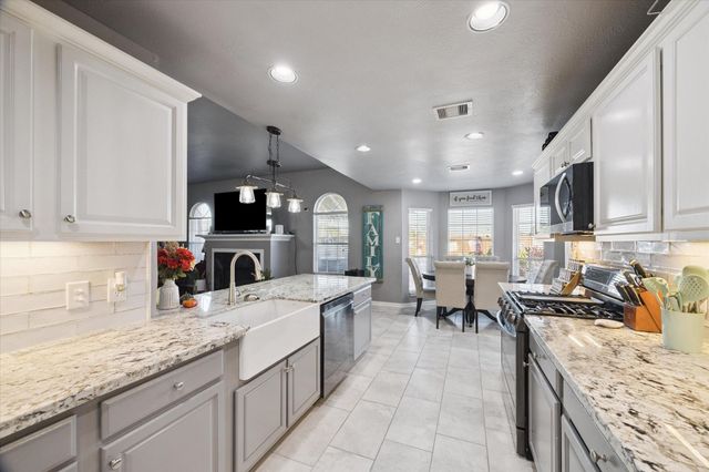 394 Hyland Lane, League City, TX 77573