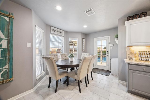 394 Hyland Lane, League City, TX 77573