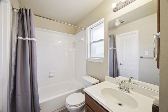 394 Hyland Lane, League City, TX 77573