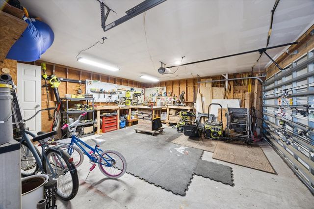 394 Hyland Lane, League City, TX 77573