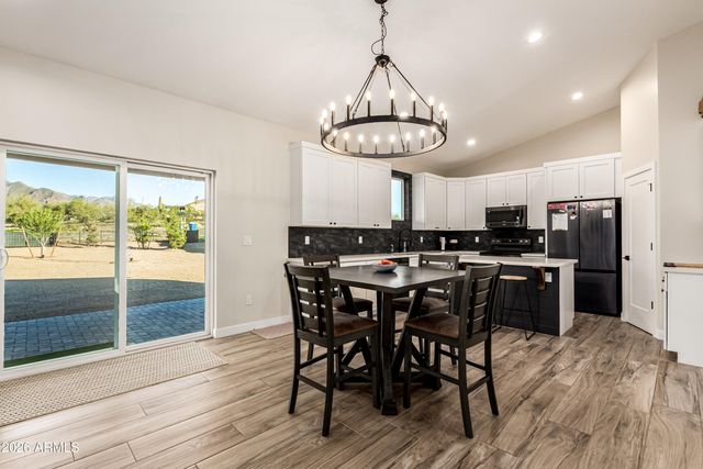 990 N Muleshoe Road, Apache Junction, AZ 85119