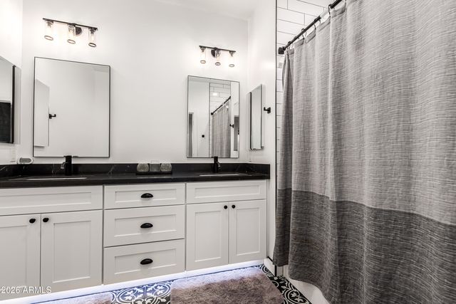 990 N Muleshoe Road, Apache Junction, AZ 85119