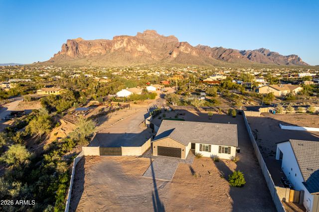 990 N Muleshoe Road, Apache Junction, AZ 85119