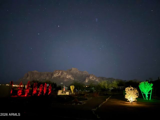 990 N Muleshoe Road, Apache Junction, AZ 85119