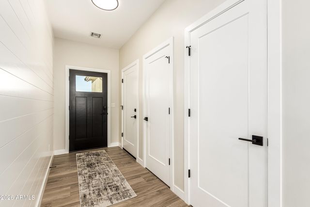 990 N Muleshoe Road, Apache Junction, AZ 85119