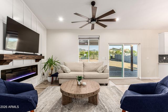 990 N Muleshoe Road, Apache Junction, AZ 85119