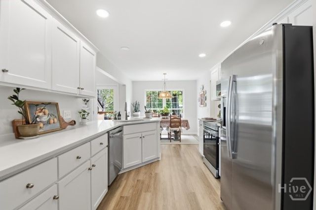 372 Belle Grove Circle, Richmond Hill, GA 31324