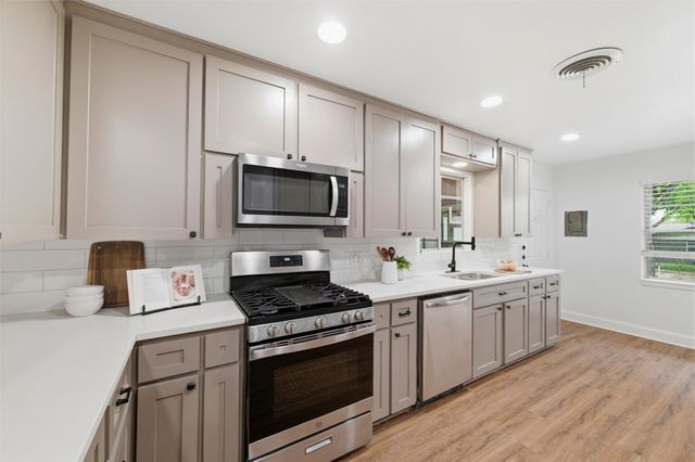 5101 Rector Avenue, Fort Worth, TX 76133