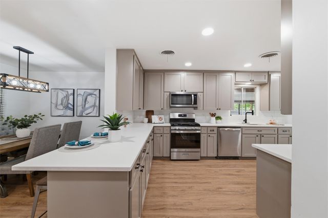 5101 Rector Avenue, Fort Worth, TX 76133