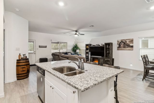 14702 Somerset Mill, San Antonio, TX 78254