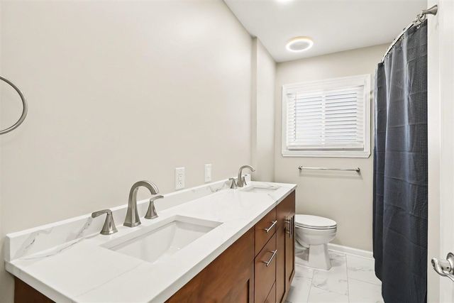 4813 Lutz Drive, Warren, MI 48092
