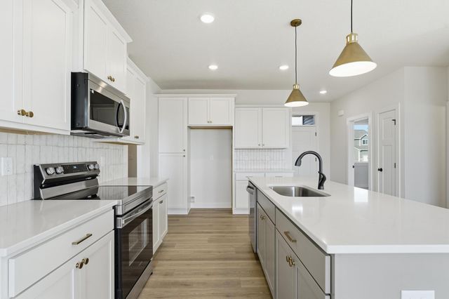 935 11th Street, Waukee, IA 50263